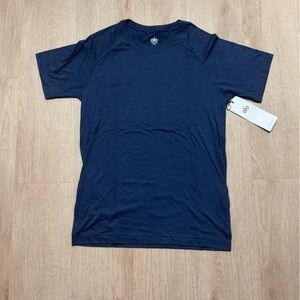 MENS ALO YOGA TRIUMPH NAVY T-SHIRT